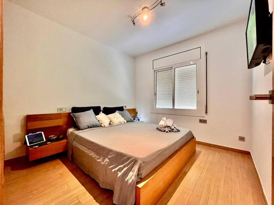 Apartamento “La Caleta” Calella Luaran gambar